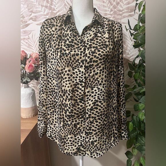 NWOT H&M Animal Print Button Down Shirt Size S - Picture 2 of 7